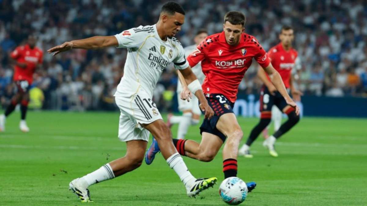 Trent Alexander Arnold durante su debut en el Bernabéu