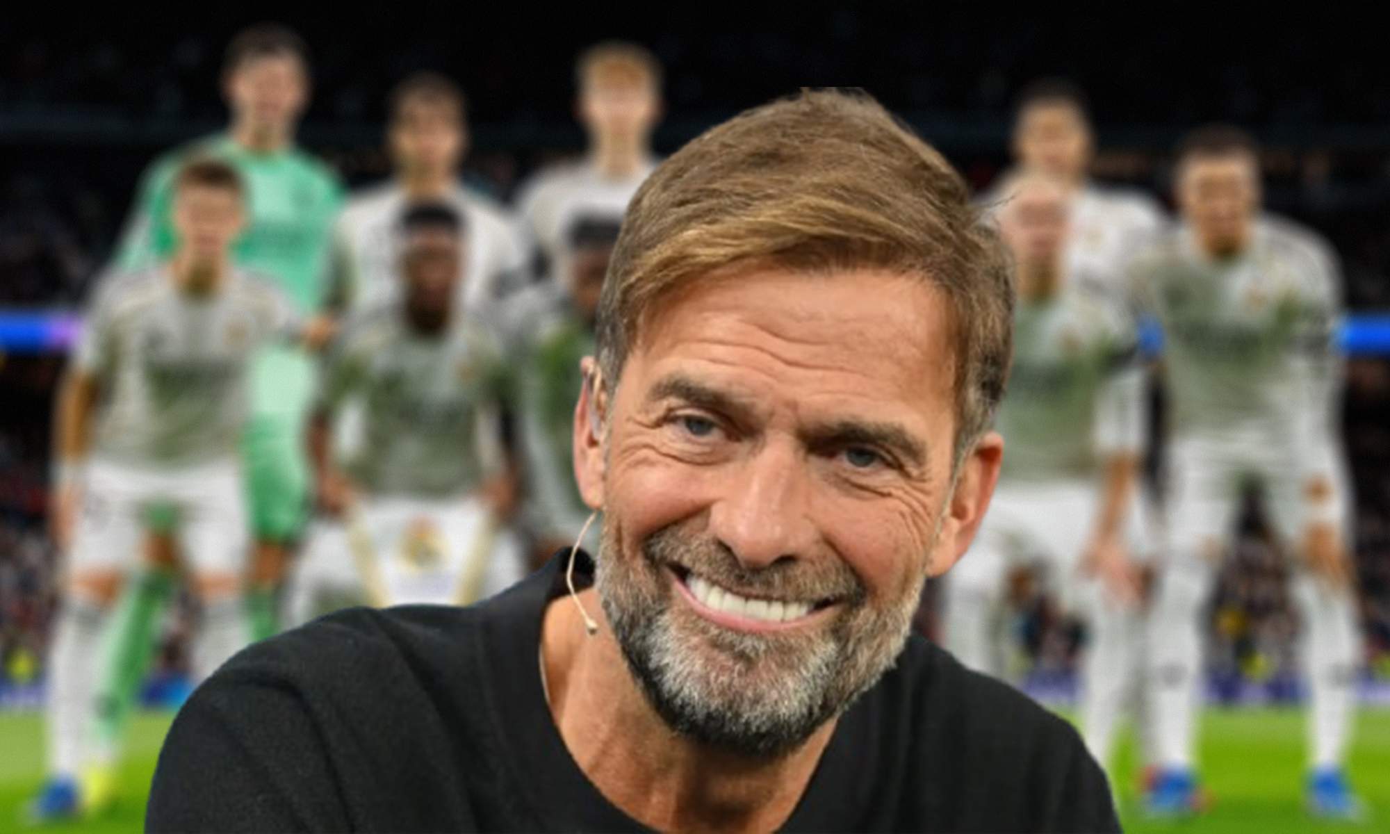 Jürgen Klopp sonriendo y el último once del Real Madrid.