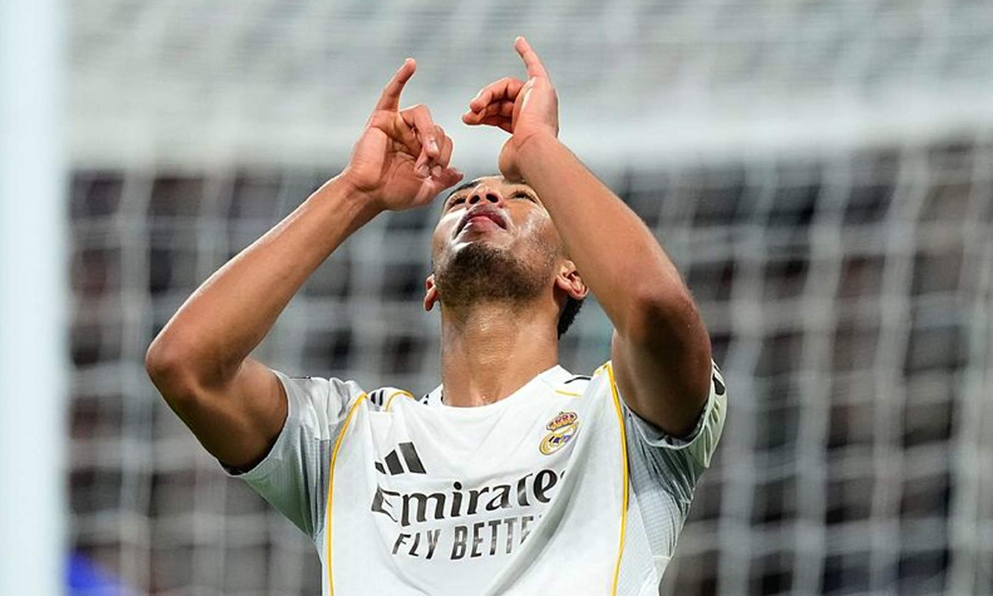 Jude Bellingham celebrando su último gol con ironía