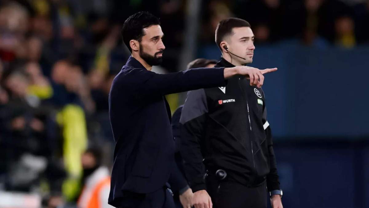 Álvaro Arbeloa dando instrucciones durante el partido contra el Villarreal Álvaro Arbeloa dando instrucciones durante el partido contra el Villarreal