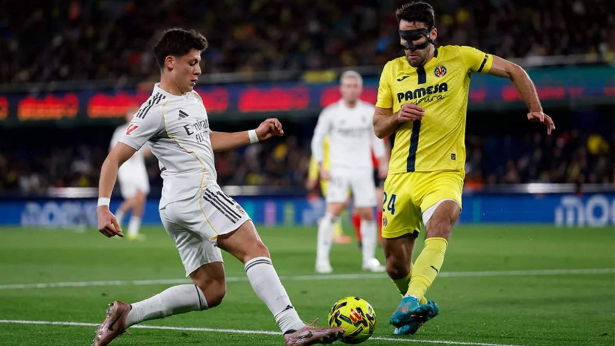 Arda Güler jugando contra el Villarreal. Arda Güler jugando contra el Villarreal.