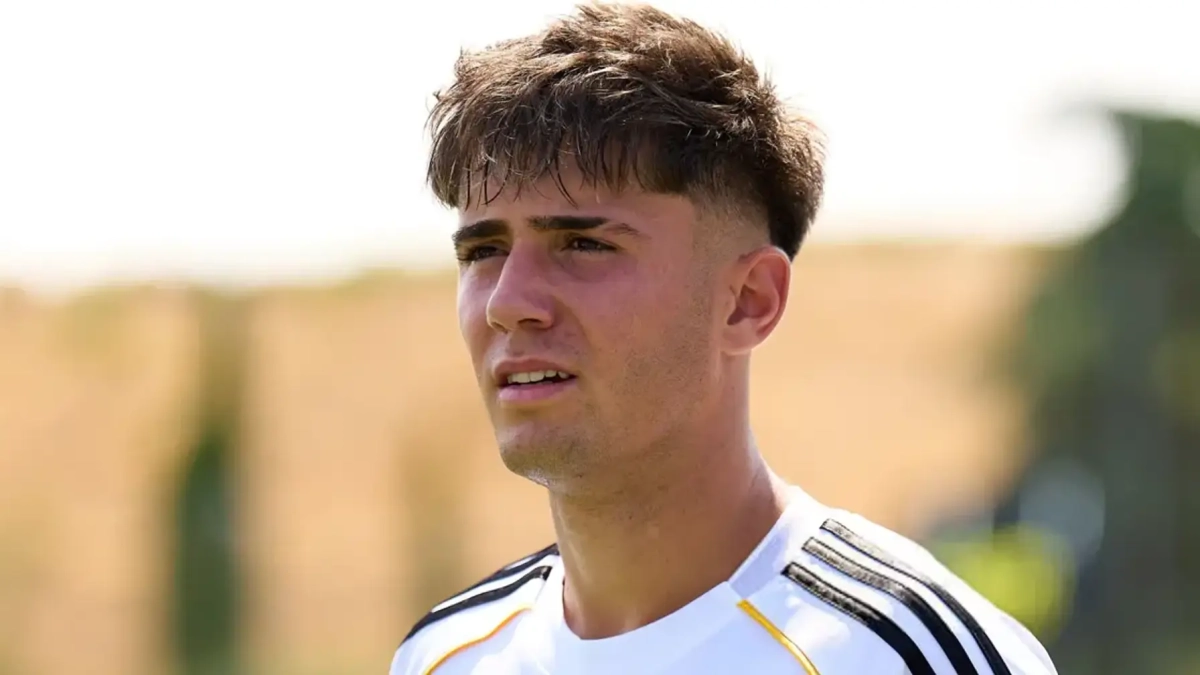 Víctor Valdepeñas jugando un partido con el Real Madrid. Víctor Valdepeñas jugando un partido con el Real Madrid.