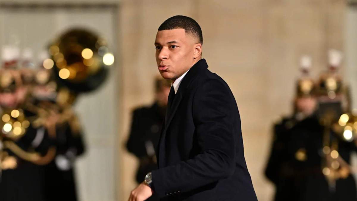 Kylian Mbappé, durante un evento cuando era jugador del PSG.