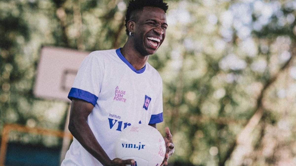 Vinícius Júnior en un acto del Instituto Vini Jr.