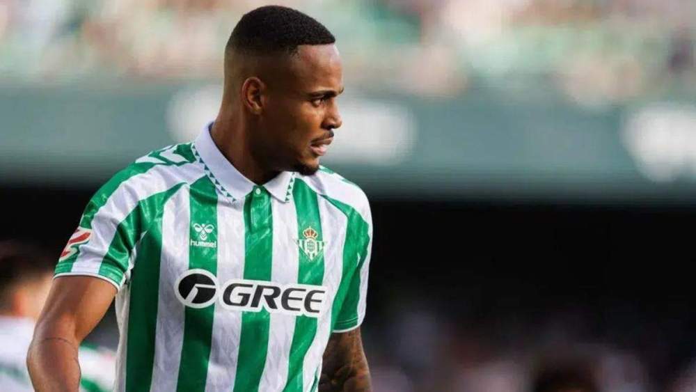 Natan en un encuentro con el Betis