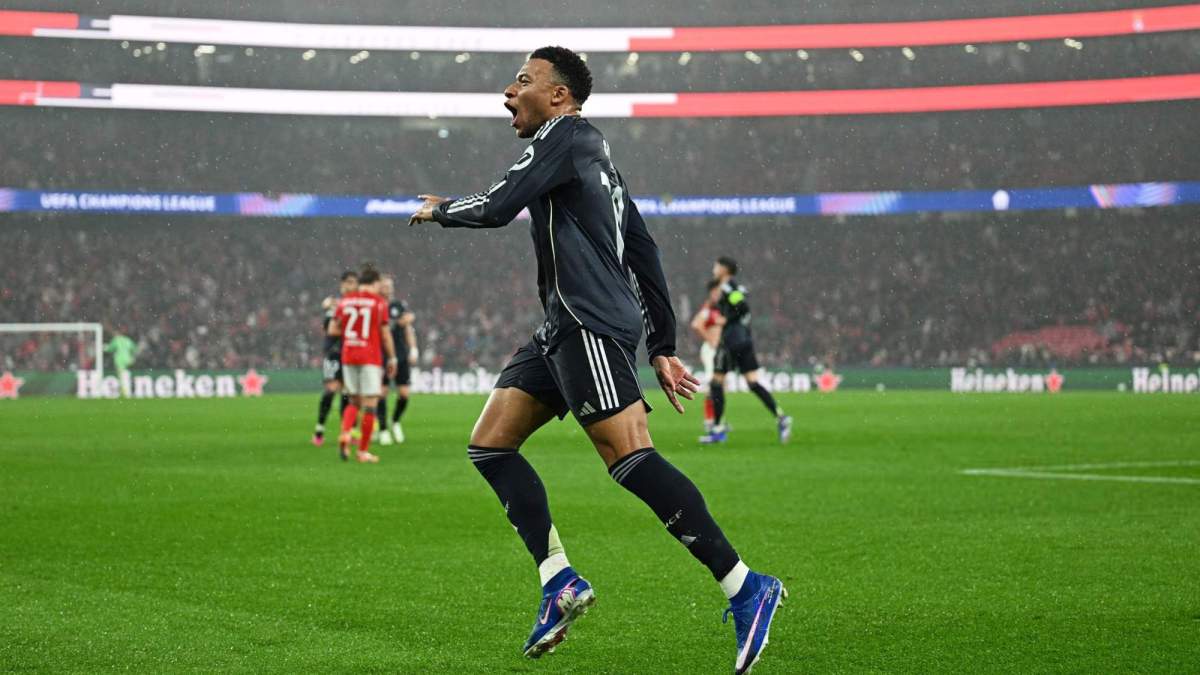 Mbappé celebrando su gol contra el Benfica Mbappé celebrando su gol contra el Benfica