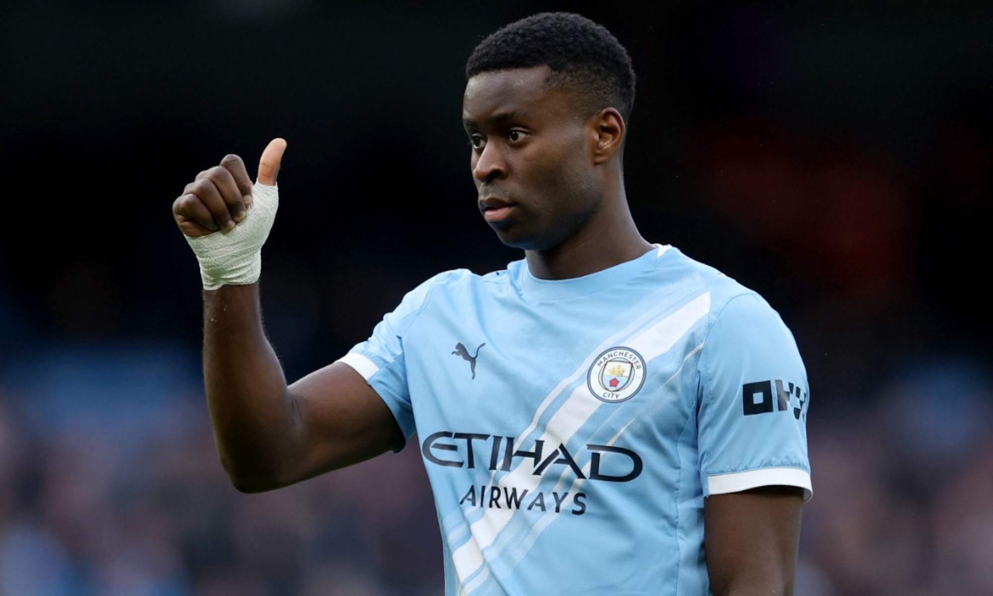 Marc Guéhi ha decidido fichar por el Manchester City, con quien ya debutó en la Premier League.