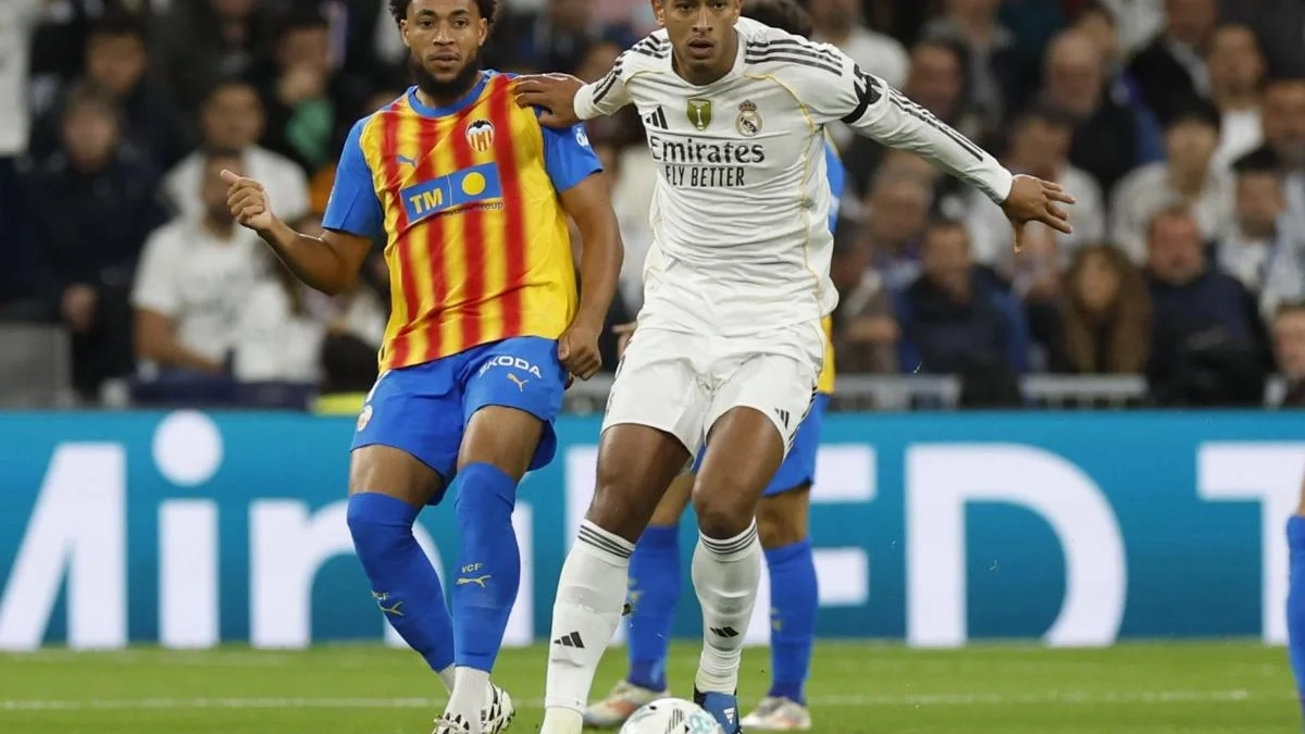 Bellingham durante el Real Madrid Valencia