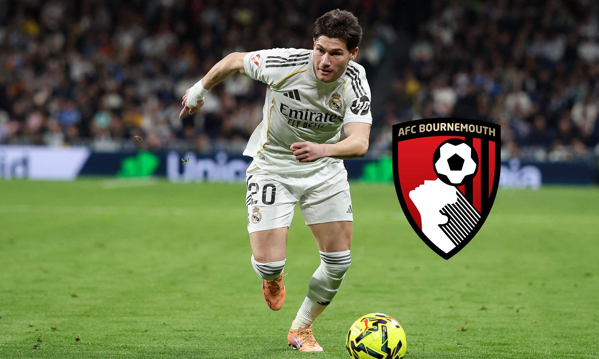 Fran García jugando un partido con el Real Madrid y el escudo del Bournemouth.