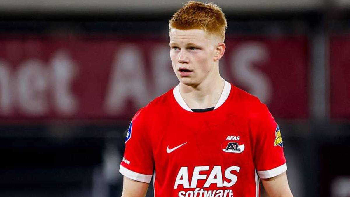 Kees Smit jugando un partido con el AZ Alkmaar.