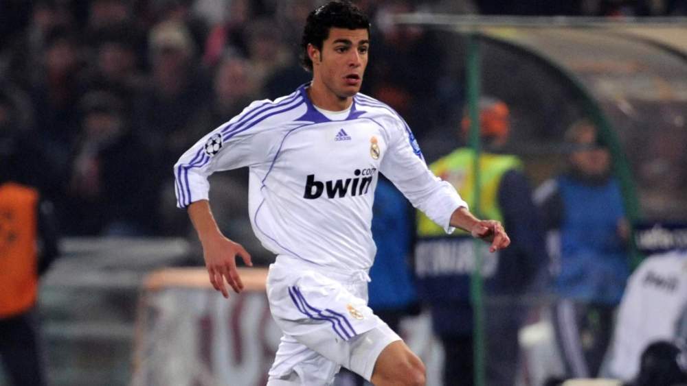 Miguel Torres, con un partido del Real Madrid en la temporada 2007/2008.