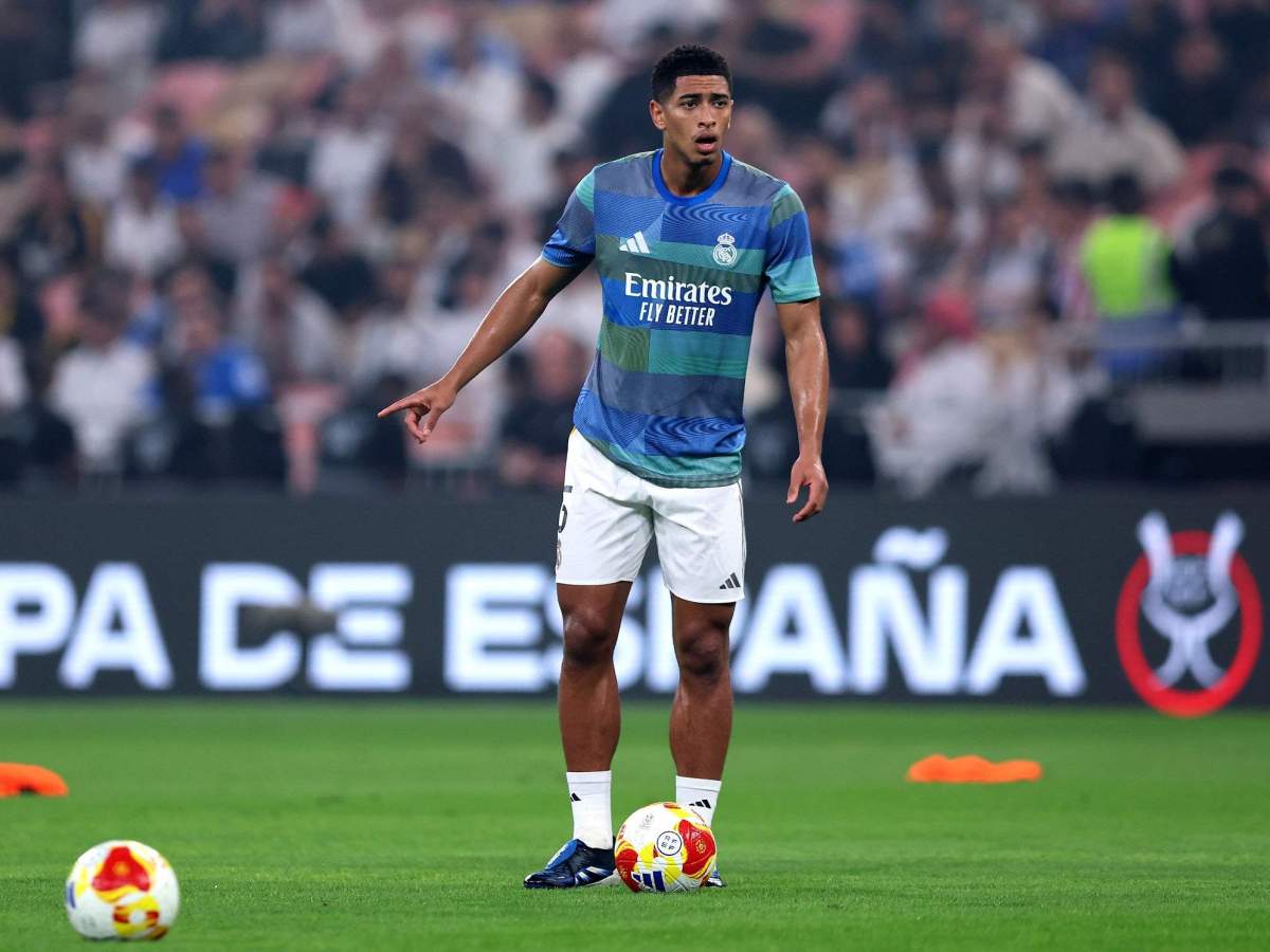 Jude Bellingham en un calentamiento con el Real Madrid.