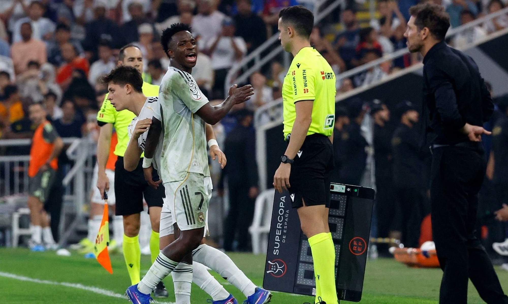 Vinicius se la juega al Cholo, ficha a un crack del Atlético de Madrid para su club de Portugual