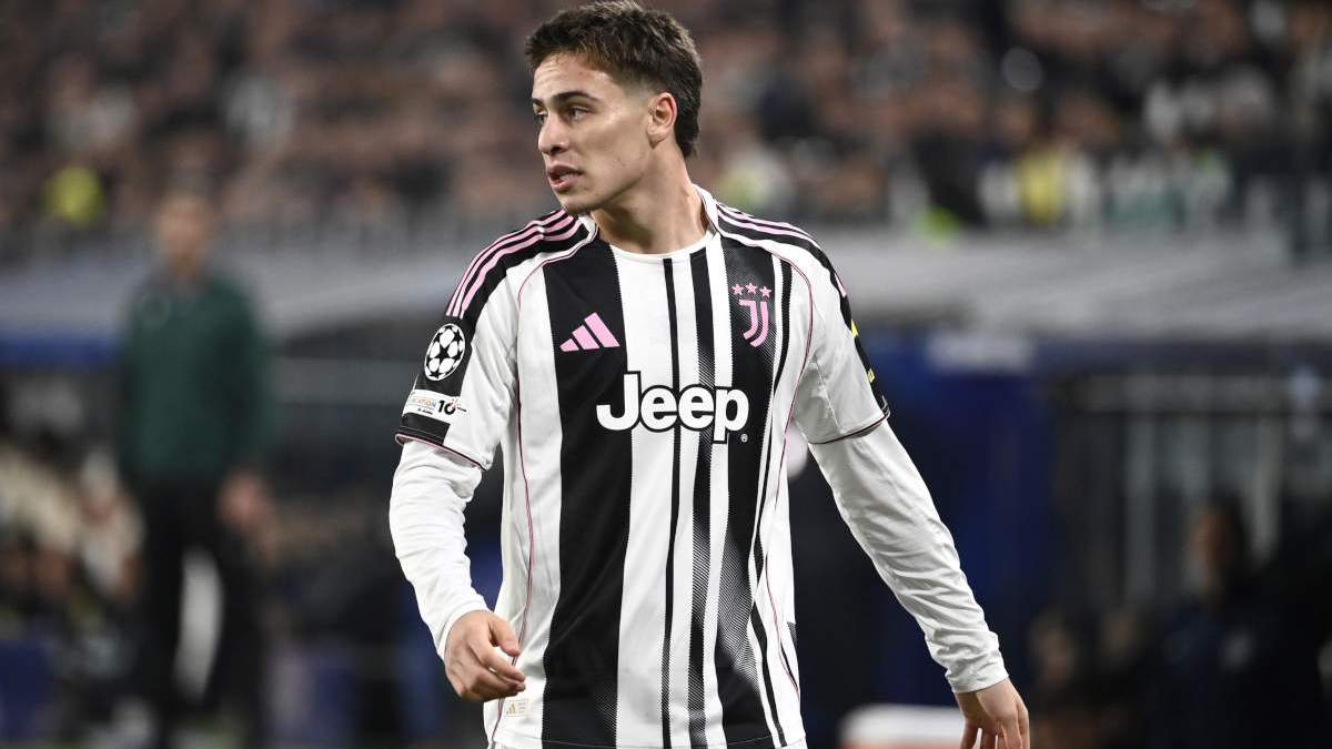 Kenan Yldiz en un encuentro del Real Madrid