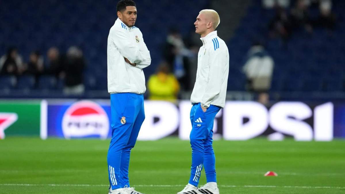 Jude Bellingham y Franco Mastantuono en la previa de un partido del Real Madrid. Jude Bellingham y Franco Mastantuono en la previa de un partido del Real Madrid.
