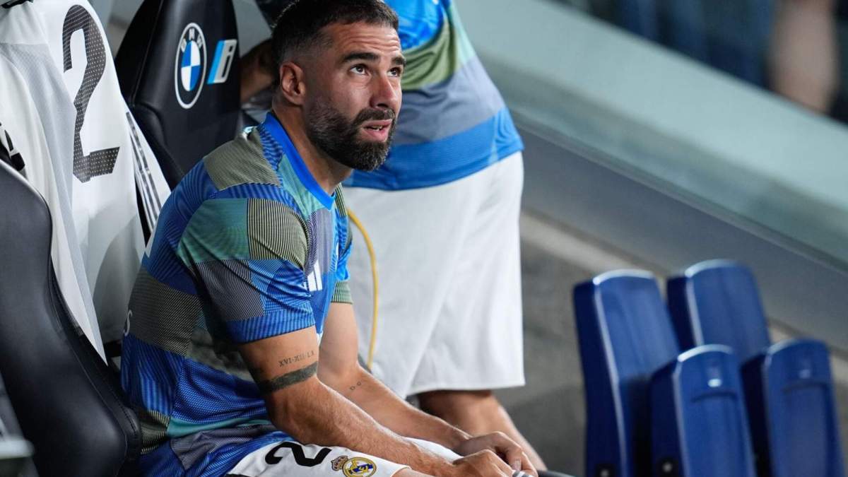 Dani Carvajal en el banquillo Dani Carvajal en el banquillo