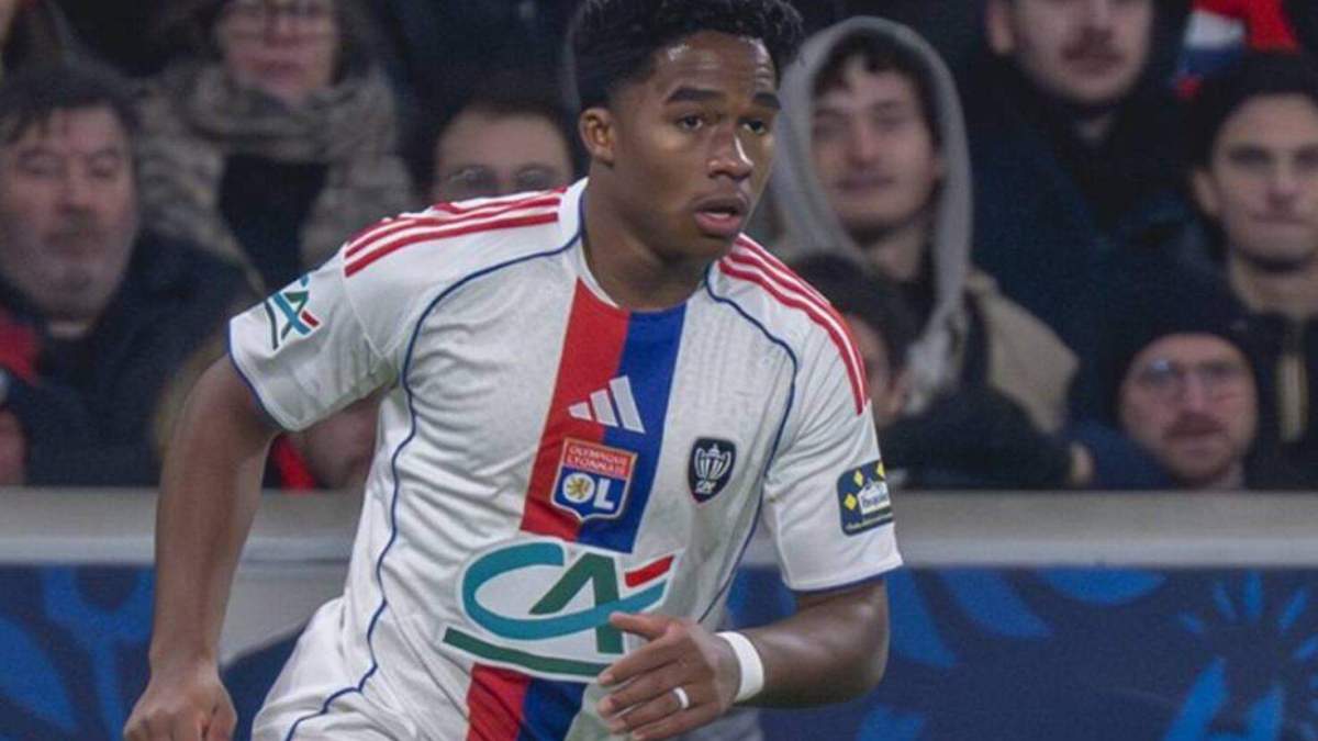 Endrick jugando un partido con el Olympique de Lyon.
