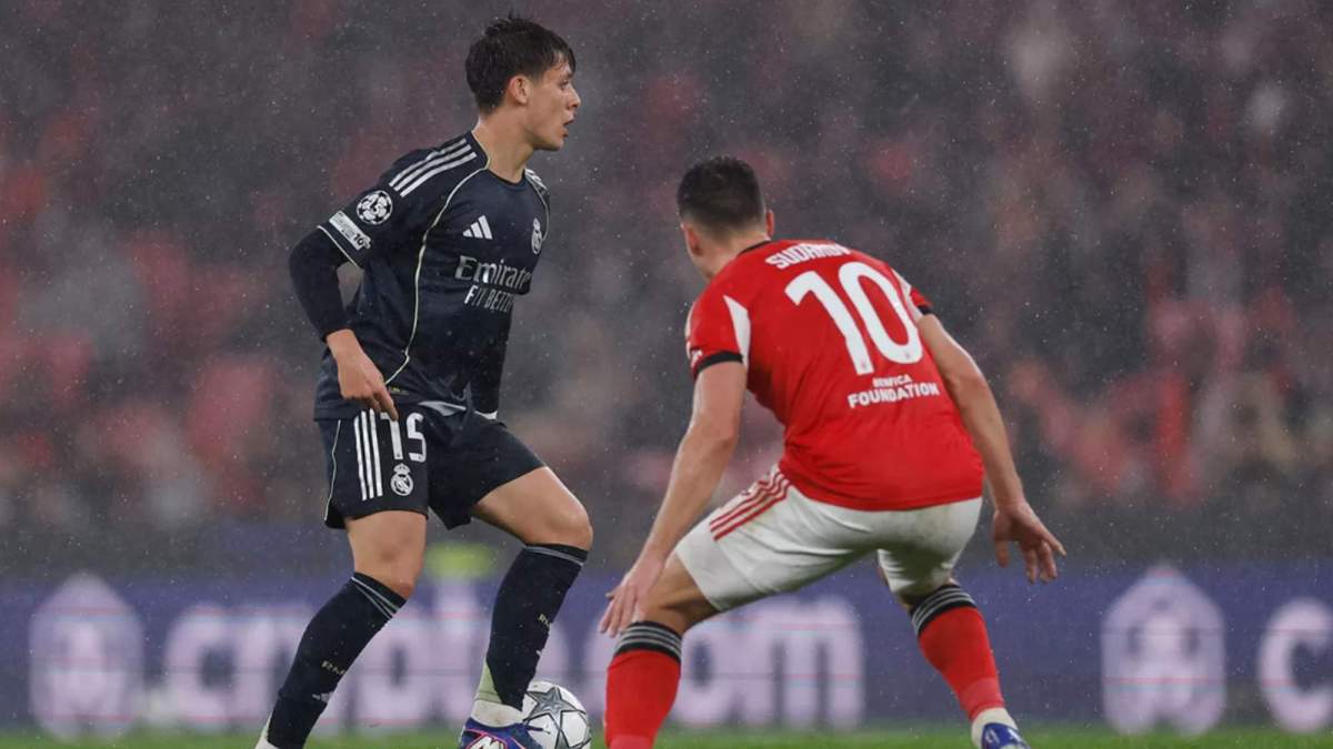 Arda Güler durante el partido contra el Benfica