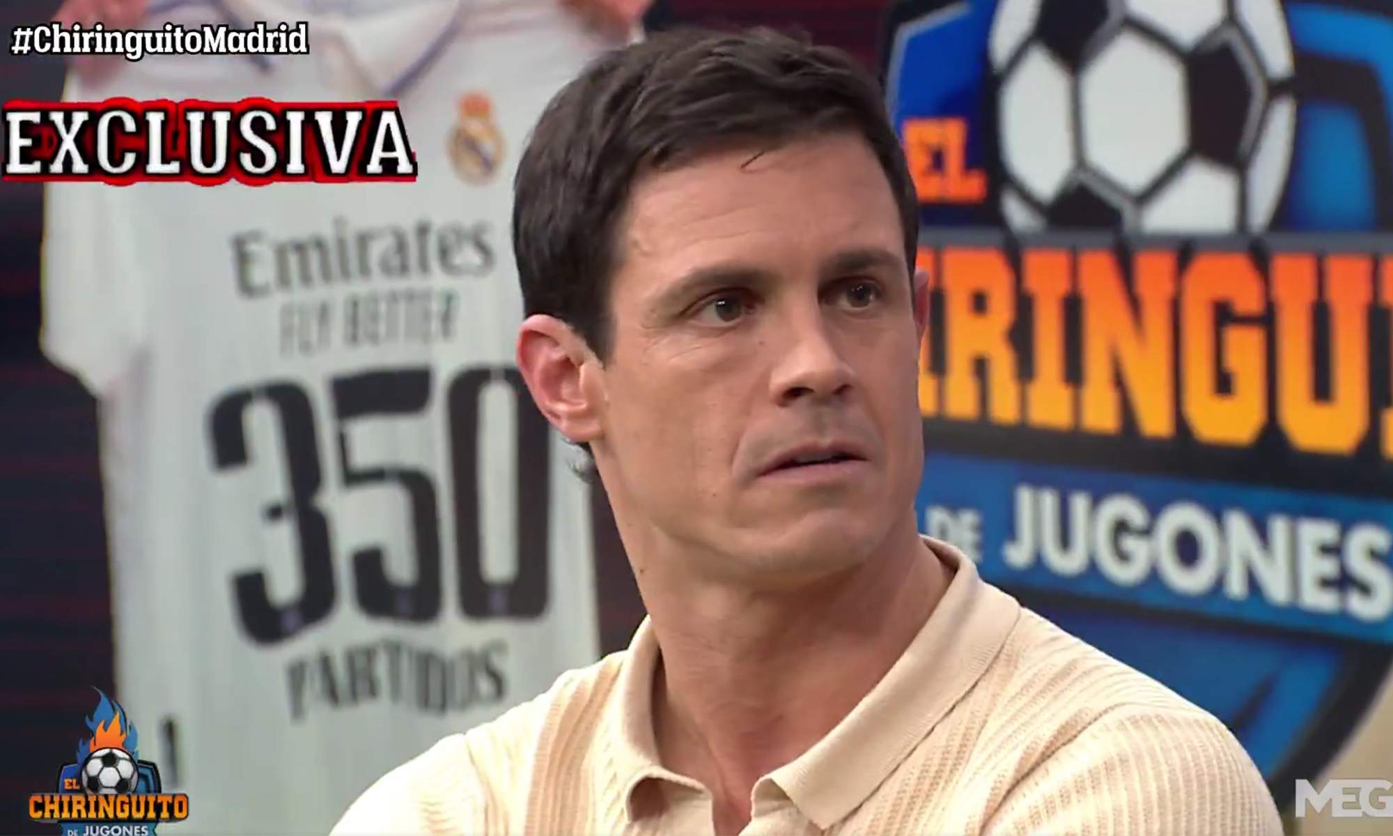 Edu Aguirre dando una noticia en El Chiringuito.