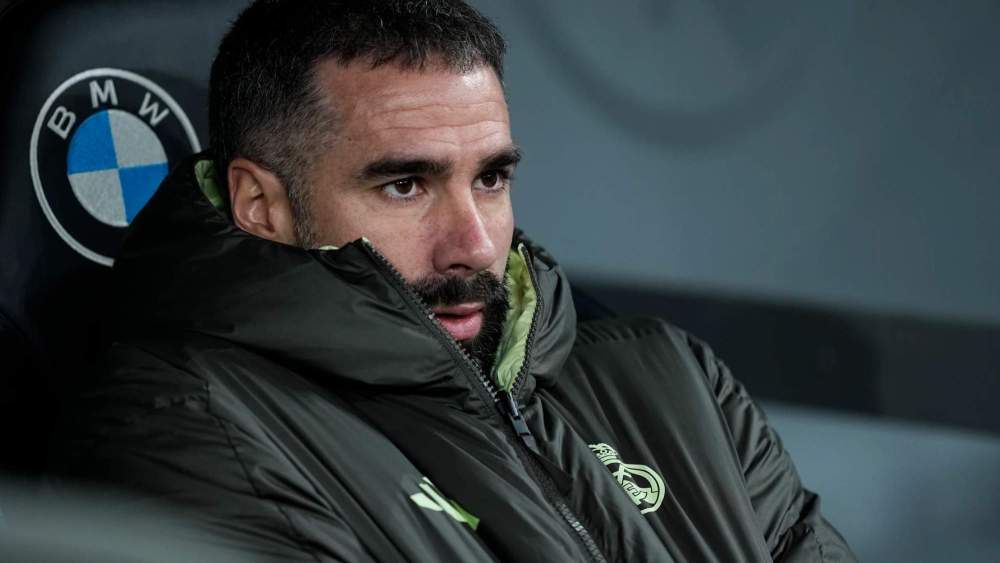 Dani Carvajal se ha tirado el último mes en el banquillo del Real Madrid.