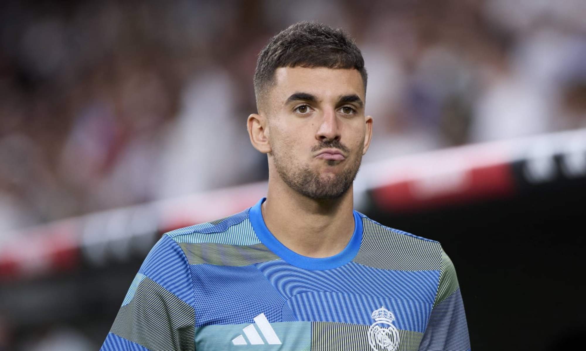 Dani Ceballos, en el banquillo del Santiago Bernabéu.