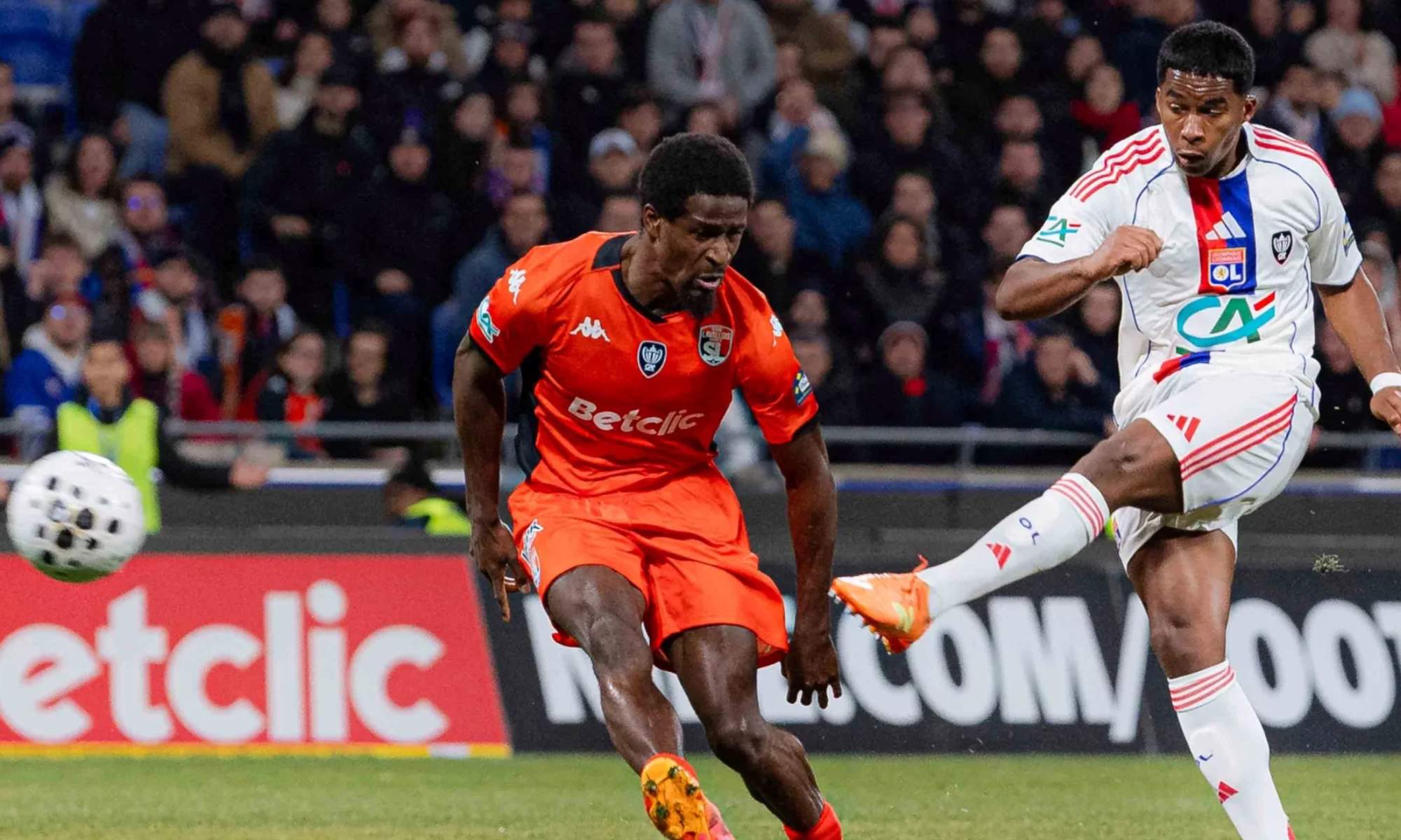 Endrick Felipe, en un partido con el Olympique de Lyon.