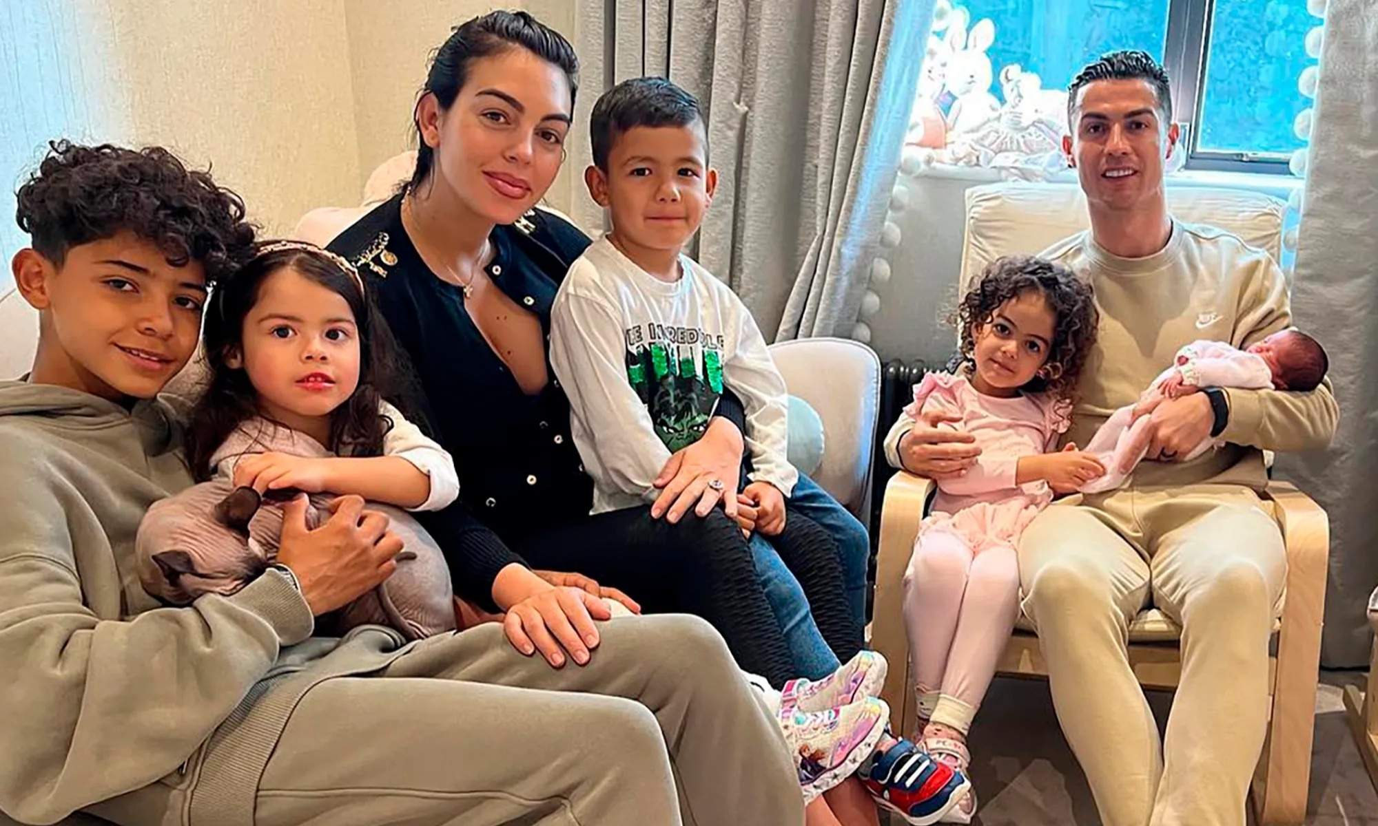 Cristiano Ronaldo gasta mucho dinero al mes en ropa, colegios, calzado y caprichos: más de 100.000 euros para toda la familia
