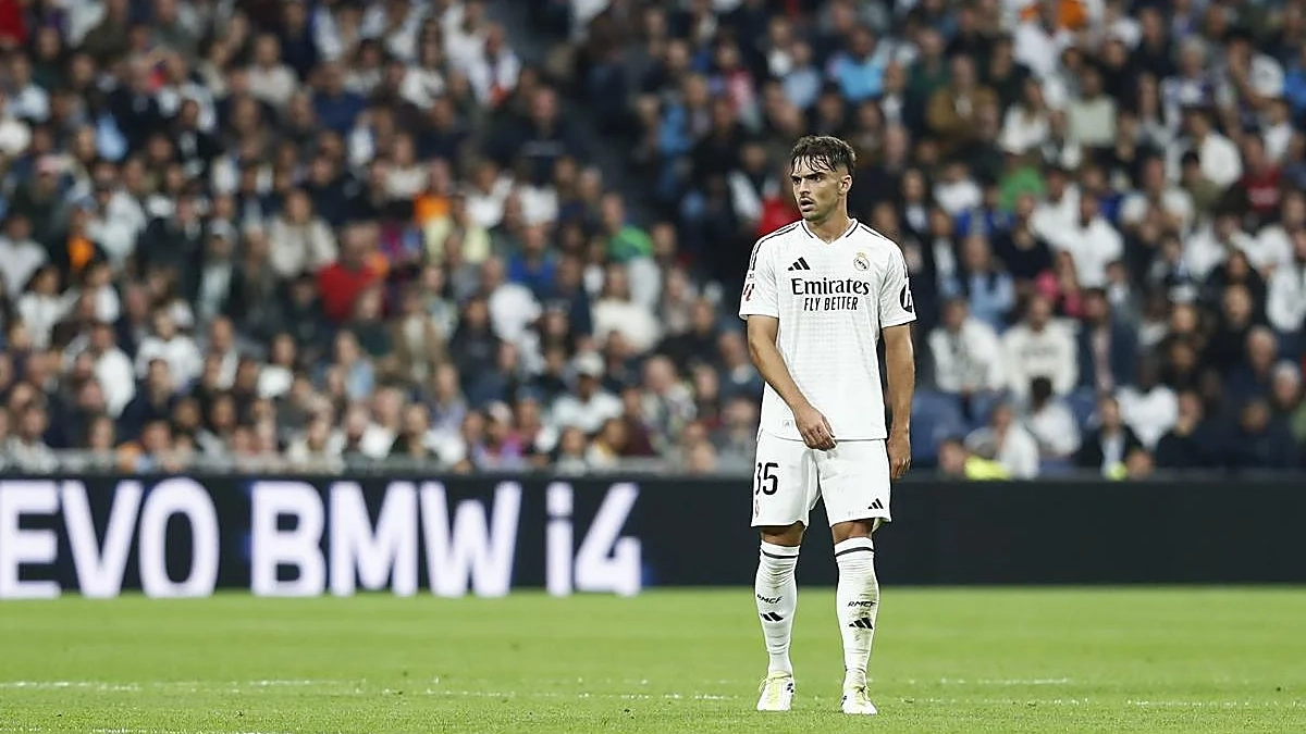 Raúl Asencio en su debut con el primer equipo del Real Madrid