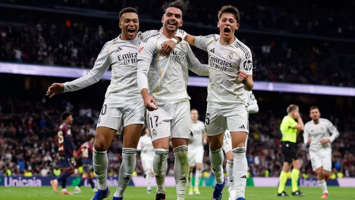 Arda Güler celebrando el gol de Asencio Arda Güler celebrando el gol de Asencio