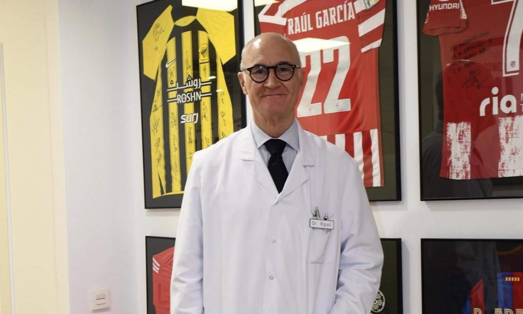 Pedro Luis Ripoll es médico especialista en Cirugía Ortopédica y Traumatología en el Hospital Gregorio Marañón de Madrid.