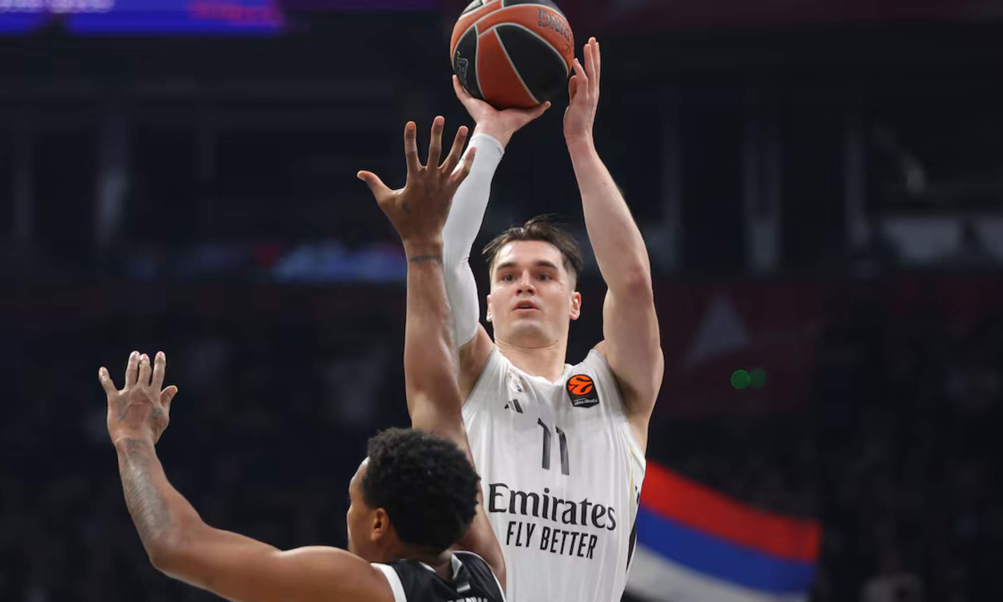 Mario Hezonja, anotando una canasta en el partido de este viernes ante el Partizán. Mario Hezonja, anotando una canasta en el partido de este viernes ante el Partizán.