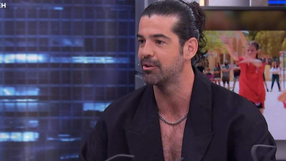 Miguel Ángel Muñoz dando una entrevista en El Hormiguero.