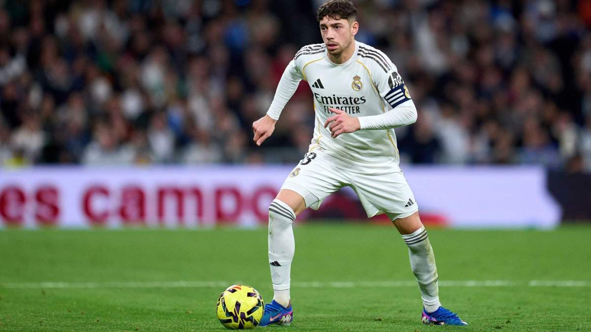 Fede Valverde jugando un partido con el Real Madrid.
