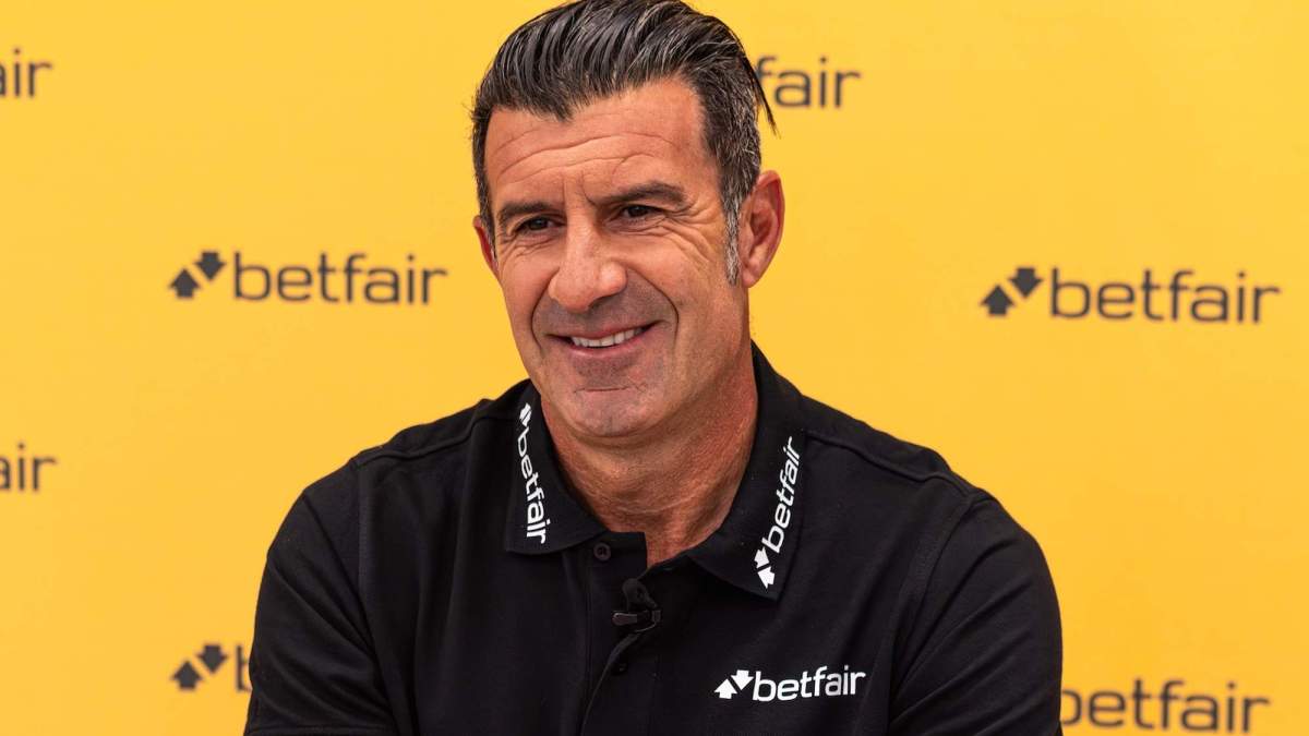 Luis Figo en un acto promocional. 