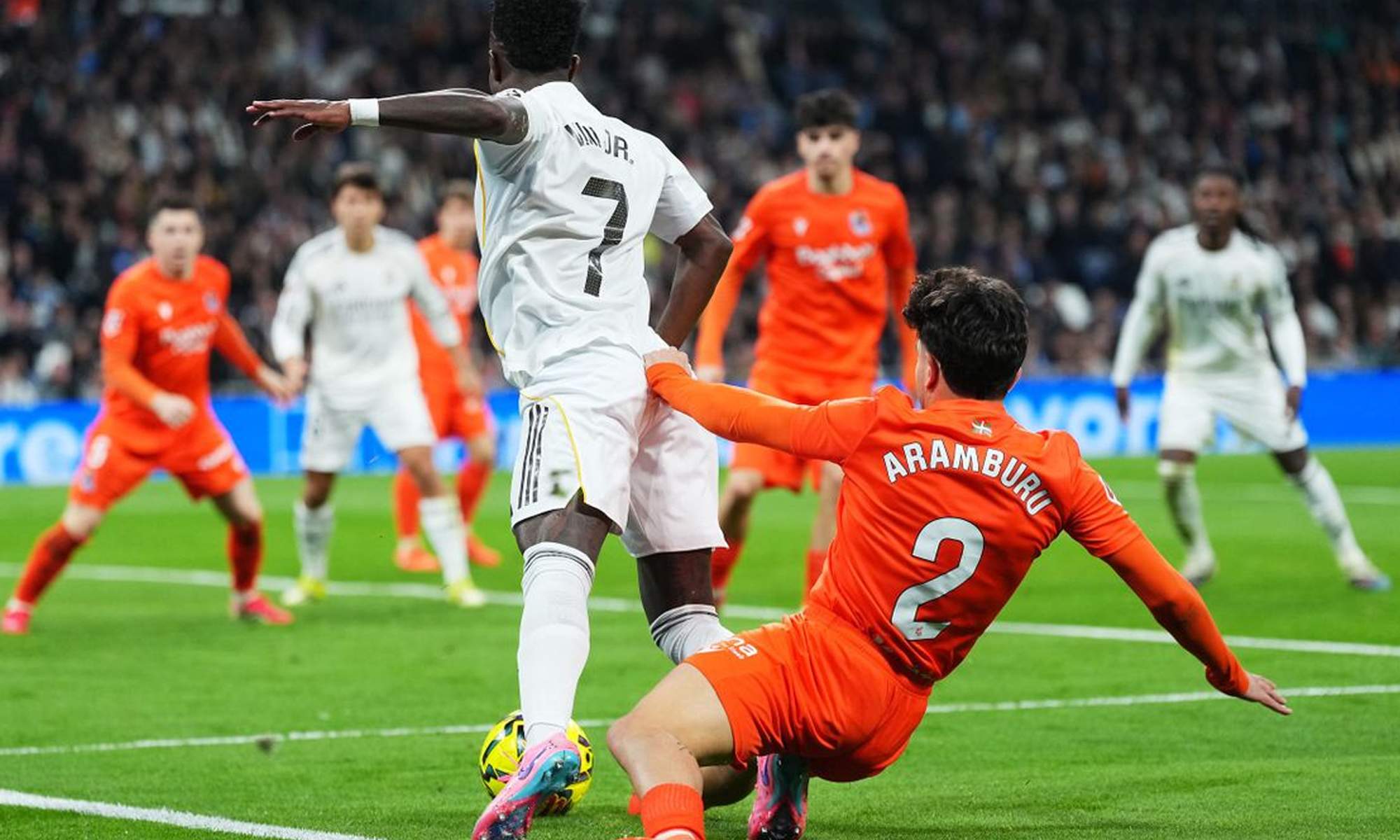 El segundo penalti sobre Vinícius en el Real Madrid - Real Sociedad. 