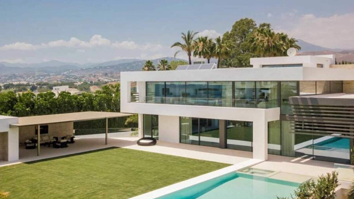 El exterior de la casa Haaland en Marbella El exterior de la casa Haaland en Marbella