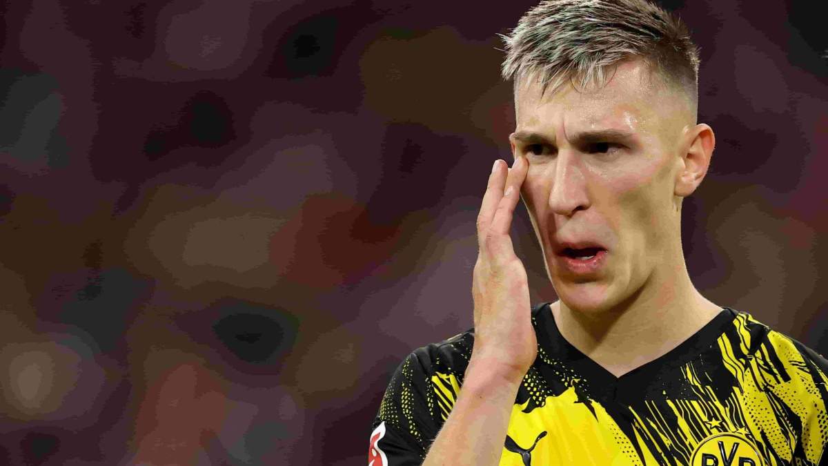 Nico Schlotterbeck duranteun partido del Borussia Dortmund