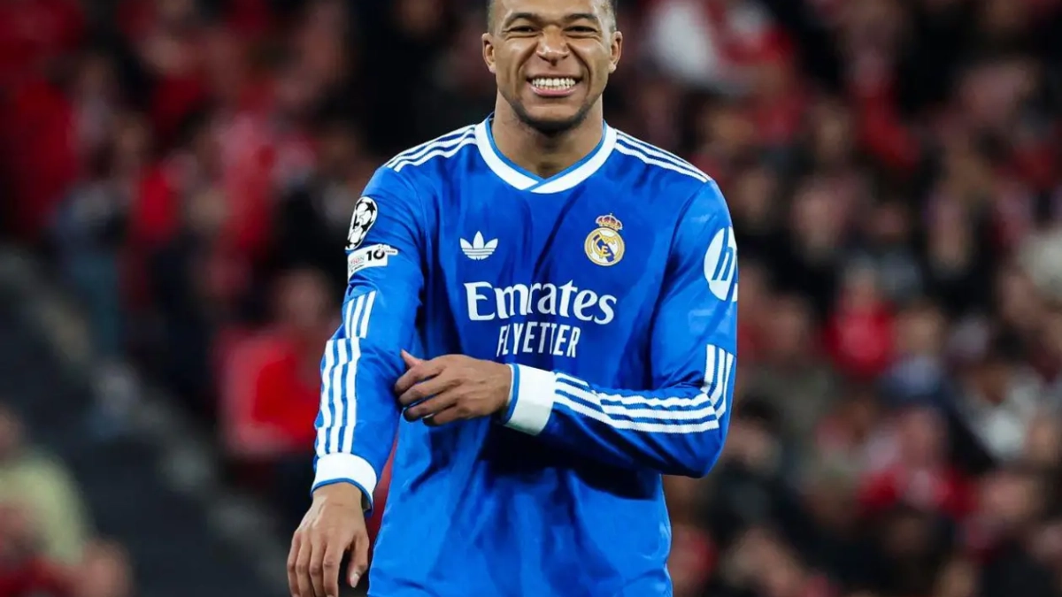 Mbappé durante el Benfica - Real Madrid de este martes
