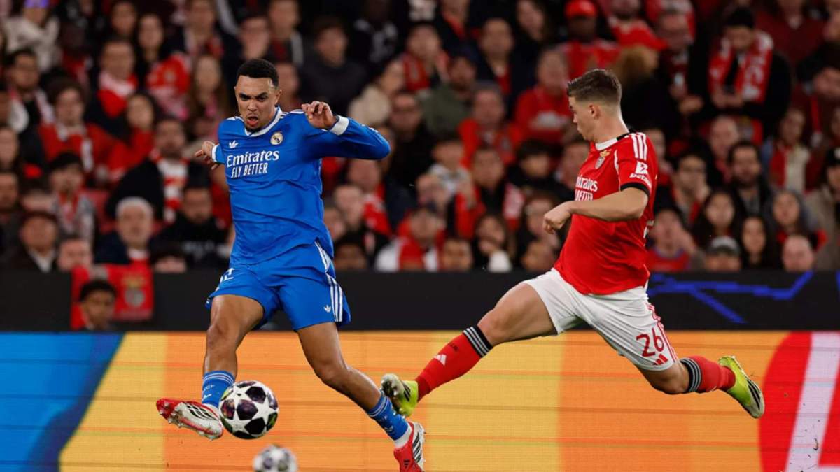 Trent durante el Benfica Real Madrid