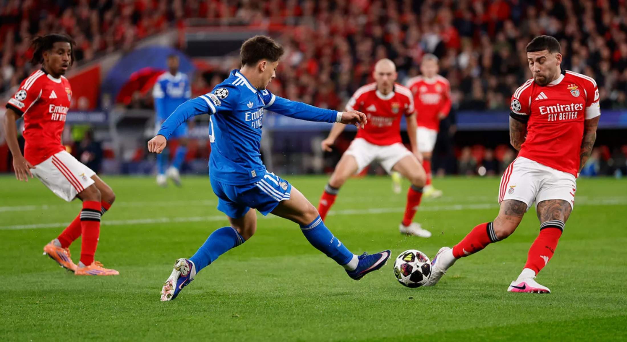 Prestianni tenía a Vinicius como fondo de pantalla