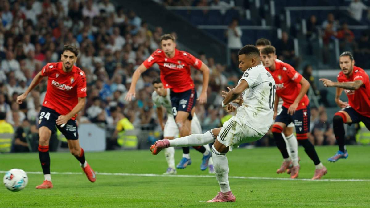 Kylian Mbappé fue el autor del único gol, de penalti, del partido de ida de Liga entre el Real Madrid y Osasuna en el Santiago Bernabéu.