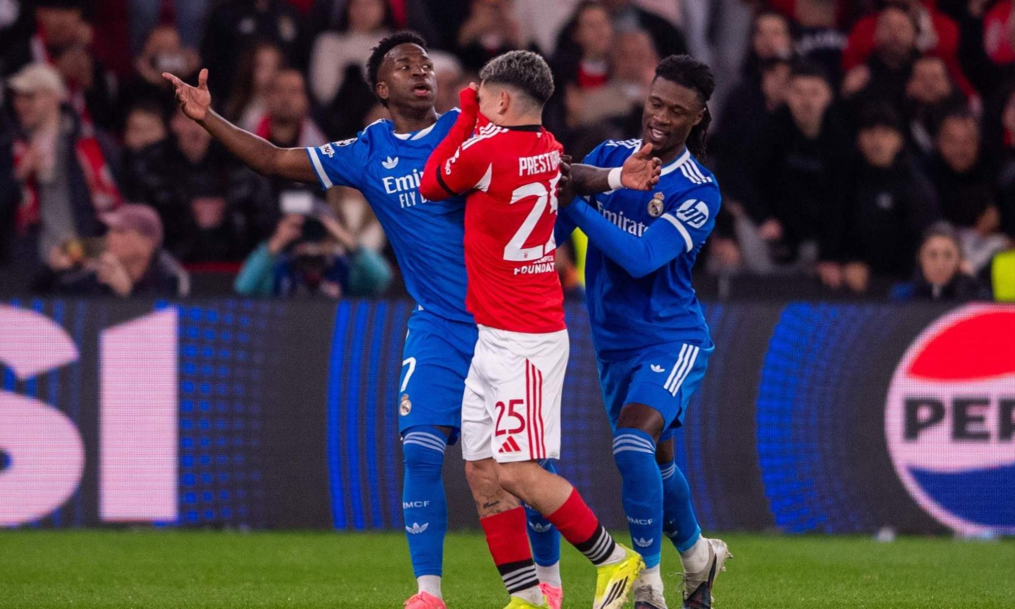 Vinícius Júnior, Prestianni y Eduardo Camavinga.