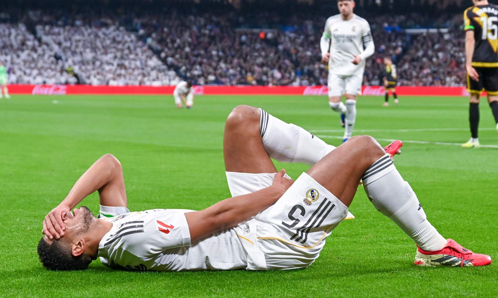 Jude Bellingham se recupera de una lesión en el músculo semitendinoso de la pierna izquierda.