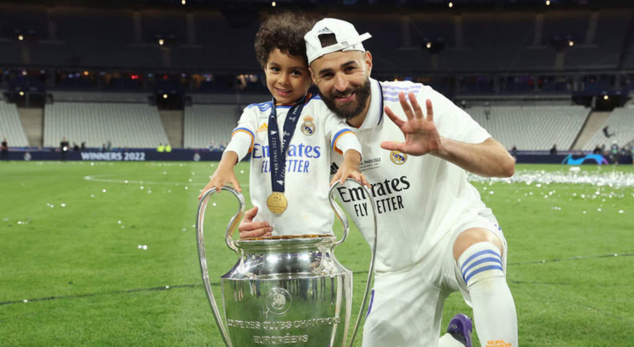 Benzema confiesa cómo es de estricto con su hijo