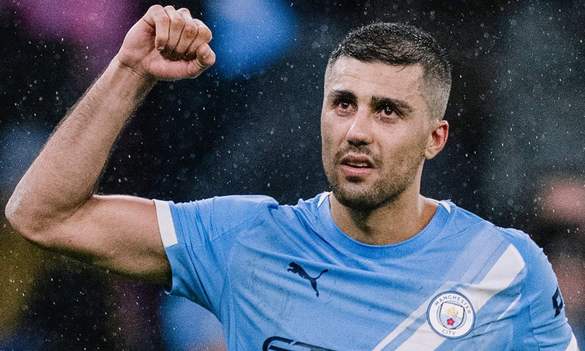 Rodri Hernández disputando un partido con el Manchester City. 