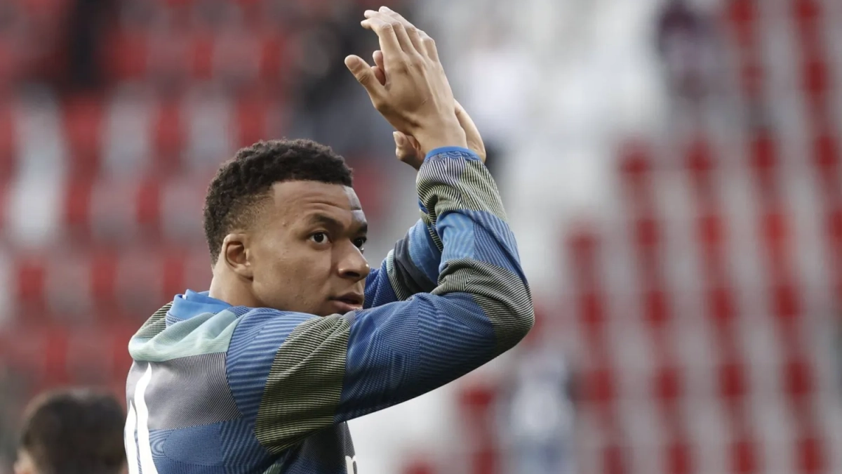 Mbappé antes de un partido del Real Madrid Mbappé antes de un partido del Real Madrid