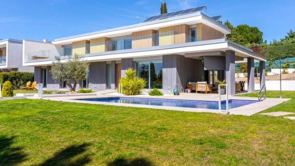 Los exteriores de la nueva mansión que se está construyendo Thibaut Courtois.