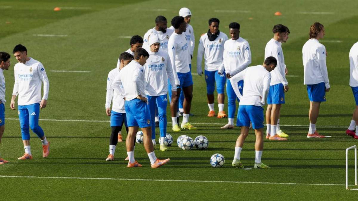 Jugadores del Madrid entrenando en Valdebebas