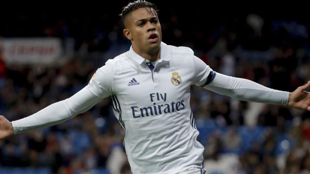 Mariano Díaz, celebrando un gol con el Real Madrid.