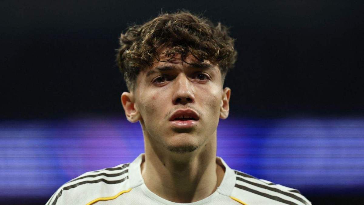 Thiago Pitarch durante un partido con el primer equipo del Real Madrid